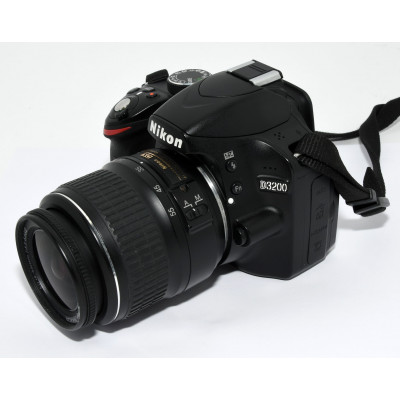 CÁMARA REFLEX DIGITAL NIKON D3200