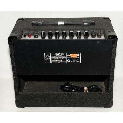 AMPLIFIADOR KUSTOM KAA16