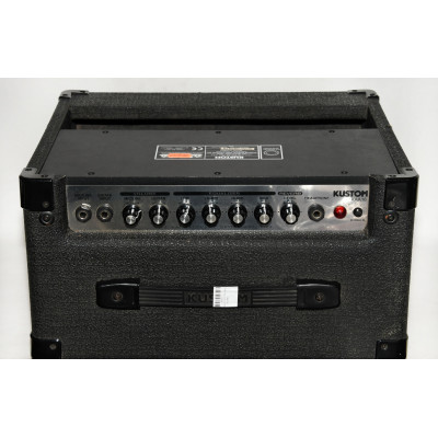 AMPLIFIADOR KUSTOM KAA16