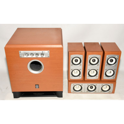 AMPLIFICADOR + ALTAVOCES YAMAHA V650