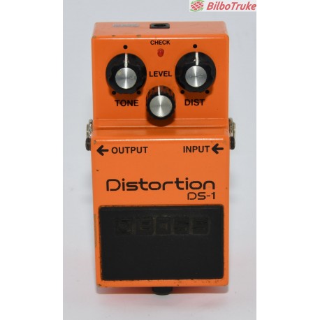 PEDAL BOSS DISTORTION DS-1