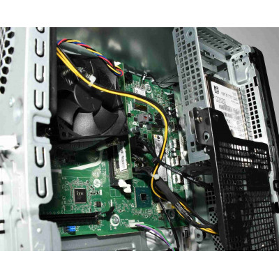 PC SOBREMESA HP DESKTOP M01-F2 / i3-110105 3.7GHz / 500GB SSD / 8GB RAM