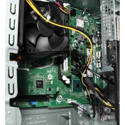 PC SOBREMESA HP DESKTOP M01-F2 / i3-110105 3.7GHz / 500GB SSD / 8GB RAM