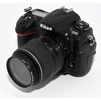 CÁMARA REFLEX NIKON D300 + 18-55MM