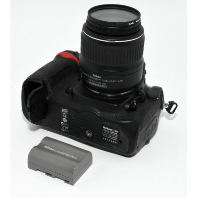 CÁMARA REFLEX NIKON D300 + 18-55MM