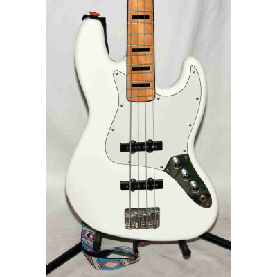 BAJO ELÉCTRICO FENDER SQUIER JAZZ BASS