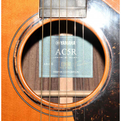GUITARRA ELECTROACUSTICA YAMAHA AC5R
