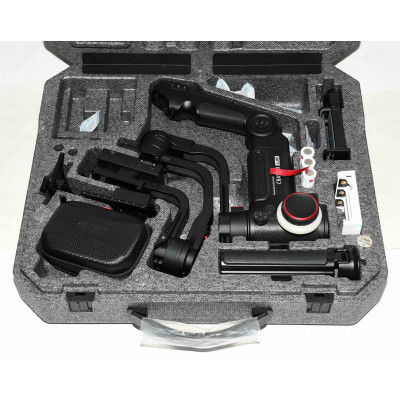 ESTABILIZADOR ZHIYUN CRANE 3 CON ACCESORIOS DE LA MARCA