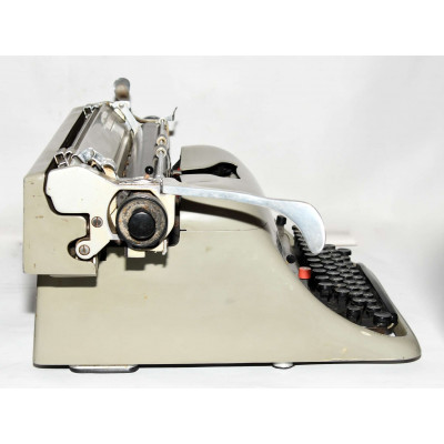 MAQUINA DE ESCRIBIR LEXICON 80