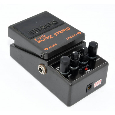 PEDAL DISTORSION BOSS MT-2 METAL ZONE