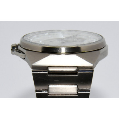 RELOJ CITIZEN F100-TO21085