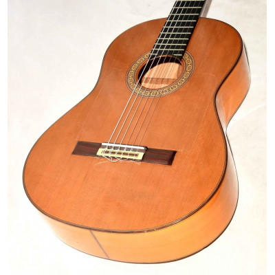 GUITARRA CLASICA VALERIANO BERNAL CLASE F 2000
