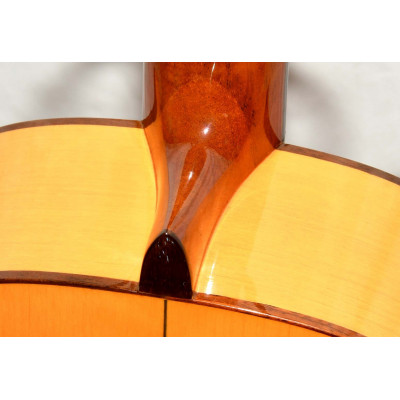 GUITARRA ELECTROACUSTICA RAIMUNDO 126