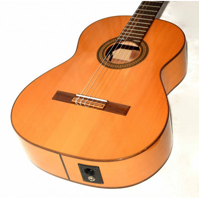 GUITARRA ELECTROACUSTICA RAIMUNDO 126