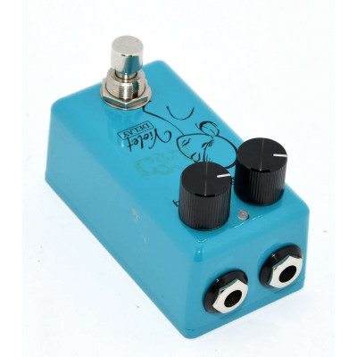 PEDAL DE EFECTO DELAY RED WITCH VIOLET DELAY