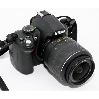 Camara Reflex Digital Nikon D3000 + 18-55mm