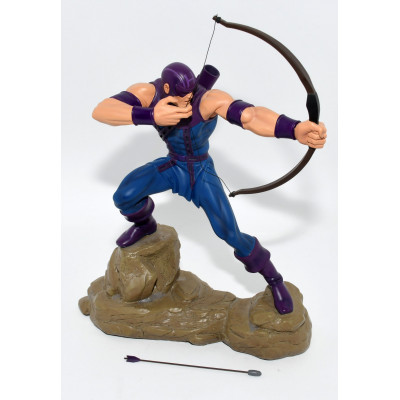 FIGURA HAWKEYE MARVEL 35CM