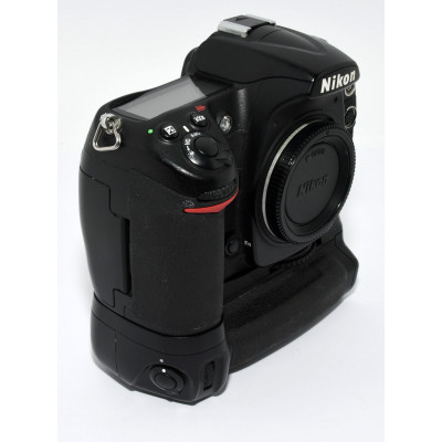 CUERPO CÁMARA REFLEX NIKON D300 + GRIP