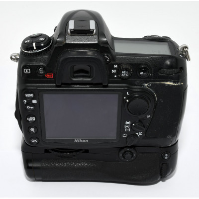 CUERPO CÁMARA REFLEX NIKON D300 + GRIP