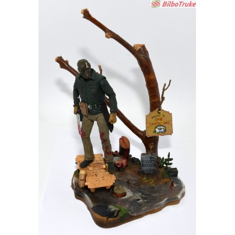 FIGURA JASON VIERNES 13 JASON VOORHEES LAGO