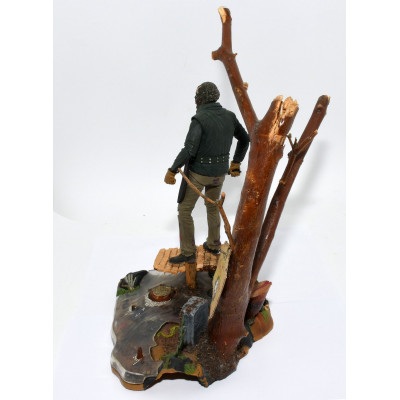 FIGURA JASON VIERNES 13 JASON VOORHEES LAGO