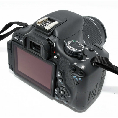 CAMARA REFLEX DIGITAL CANON EOS 600D OBJ CANON 18-55MM