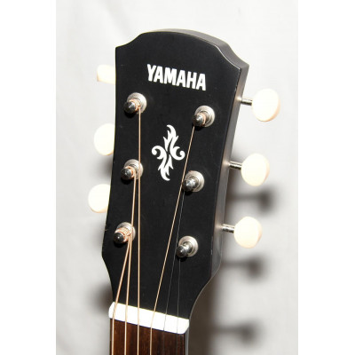 GUITARRA ELECTROACUSTICA YAMAHA APXT2