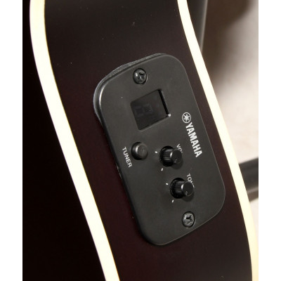 GUITARRA ELECTROACUSTICA YAMAHA APXT2