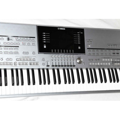 TECLADO SINTETIZADOR YAMAHA TYROS5 76