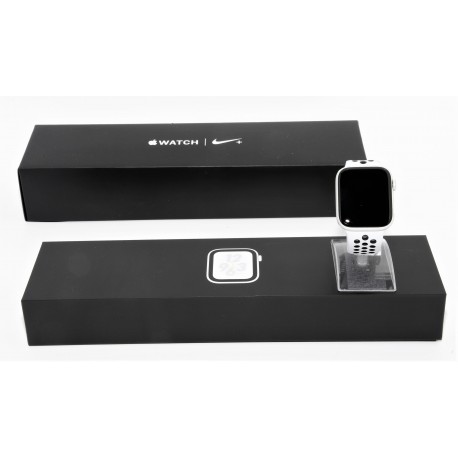 Apple Watch Nike+ S4 44mm Silver Aluminium